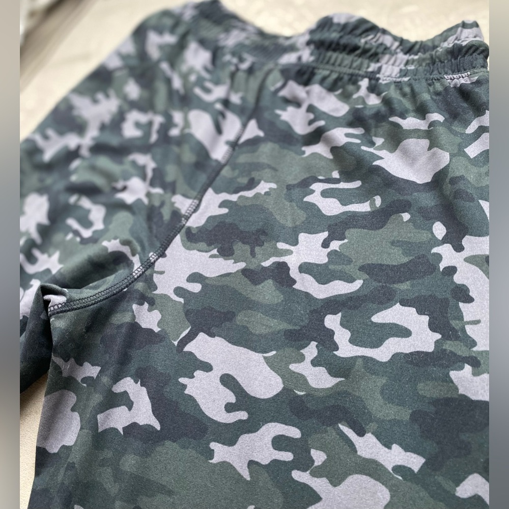 Fabletics High Waisted Performance Joggers - Picture 3 of 4